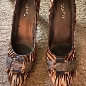 Closed heels pumps vintage